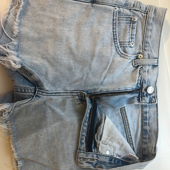 PISTOLA LIGHT BLUE DENIM SHORTS - SIZE 24 - Picture 1 of 6
